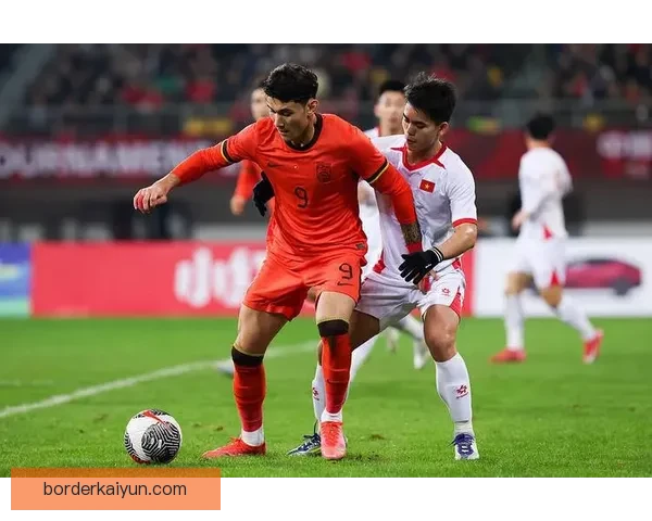 中国足球迎来与越南队的关键较量，状态回暖备受关注